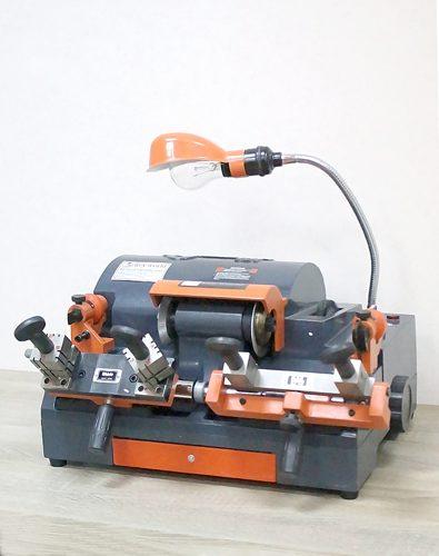 Станок для изготовления ключей KeyWorld (Fei-Fei) 100G Станок для изготовления ключей KeyWorld (Fei-Fei) 100G